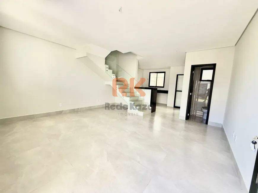 Casa à venda no Itapoã: 