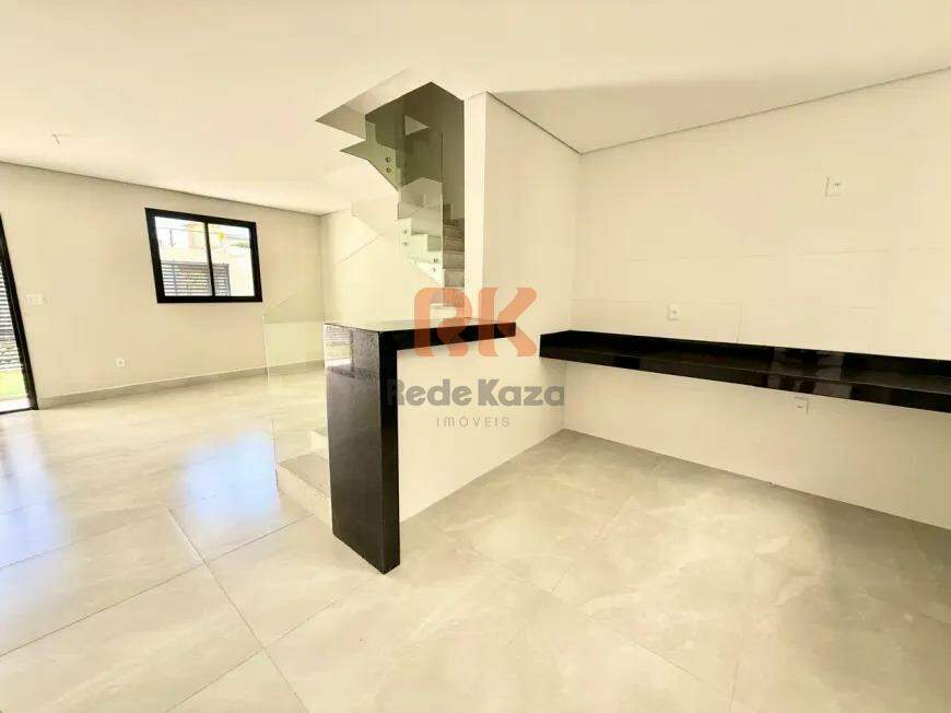 Casa à venda no Itapoã: 
