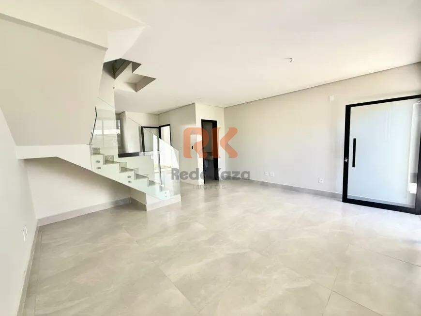 Casa à venda no Itapoã: 