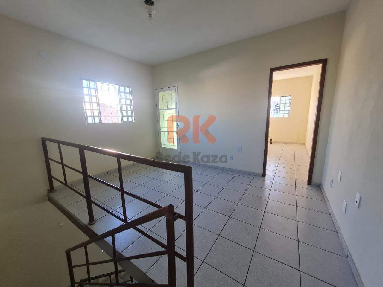 Casa geminada à venda no Santa Terezinha: 