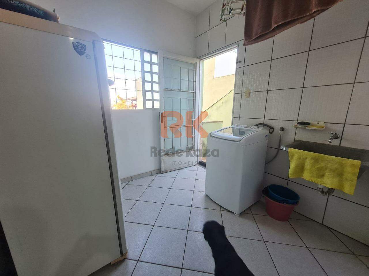 Casa geminada à venda no Santa Terezinha: 