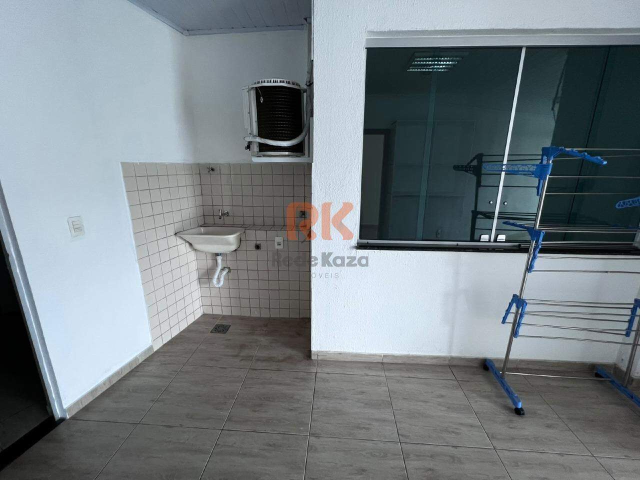 Apartamento para aluguel no Cabral: 