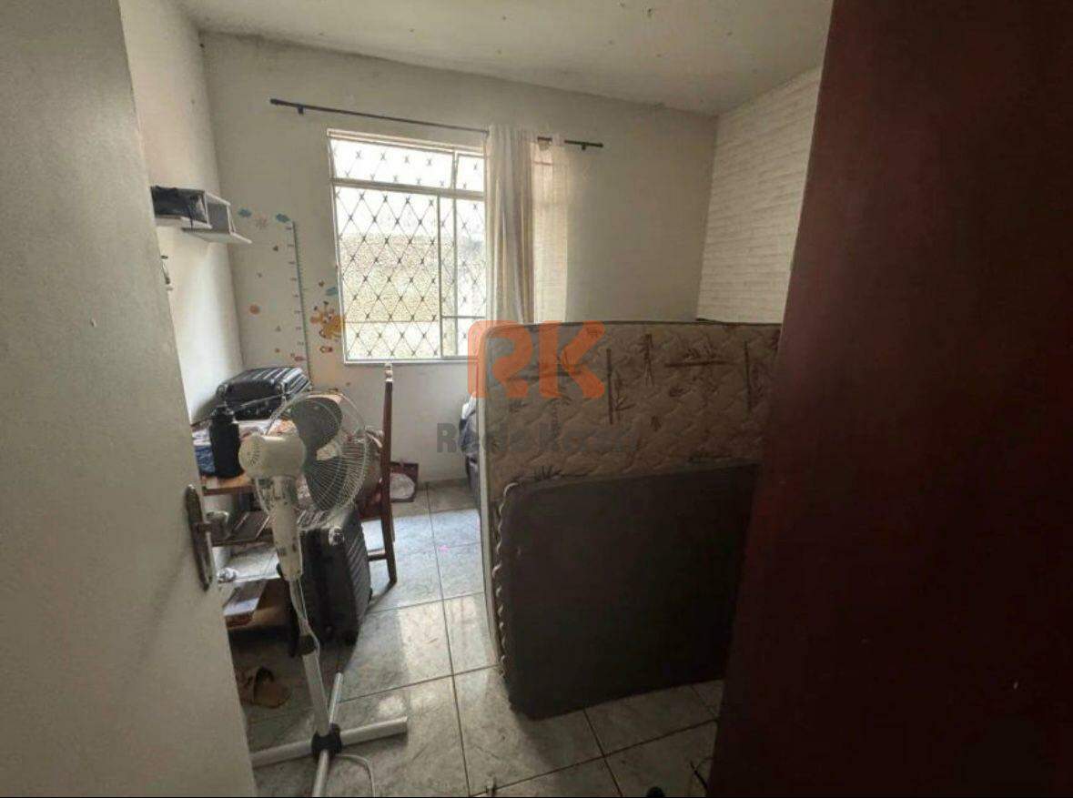Casa à venda no Itapoã: 