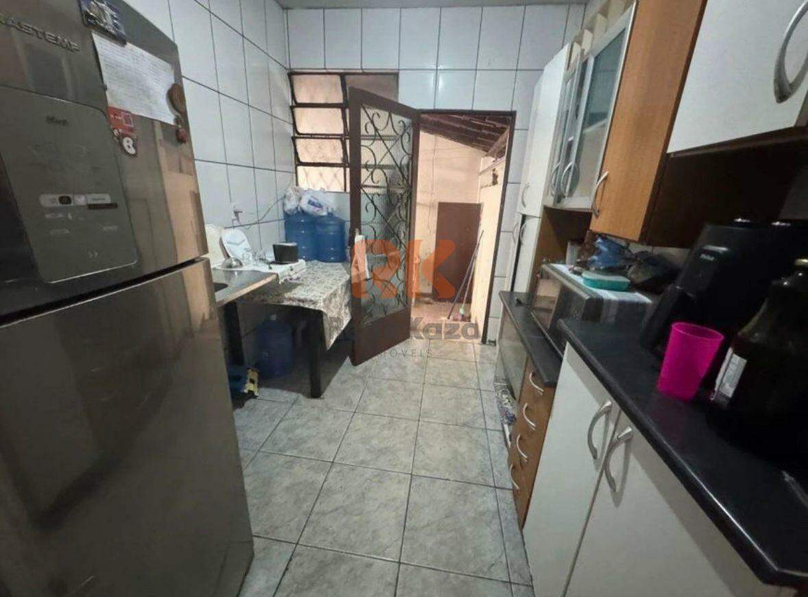 Casa à venda no Itapoã: 