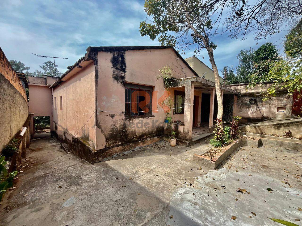 Casa à venda no Planalto: 