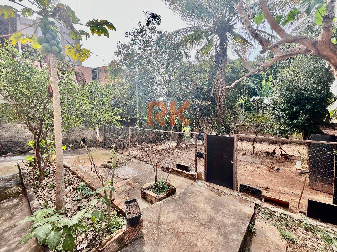 Casa à venda no Planalto: 