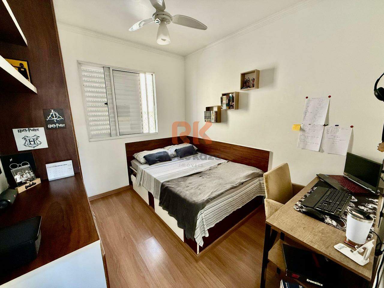 Casa em condomínio à venda no Cabral: 