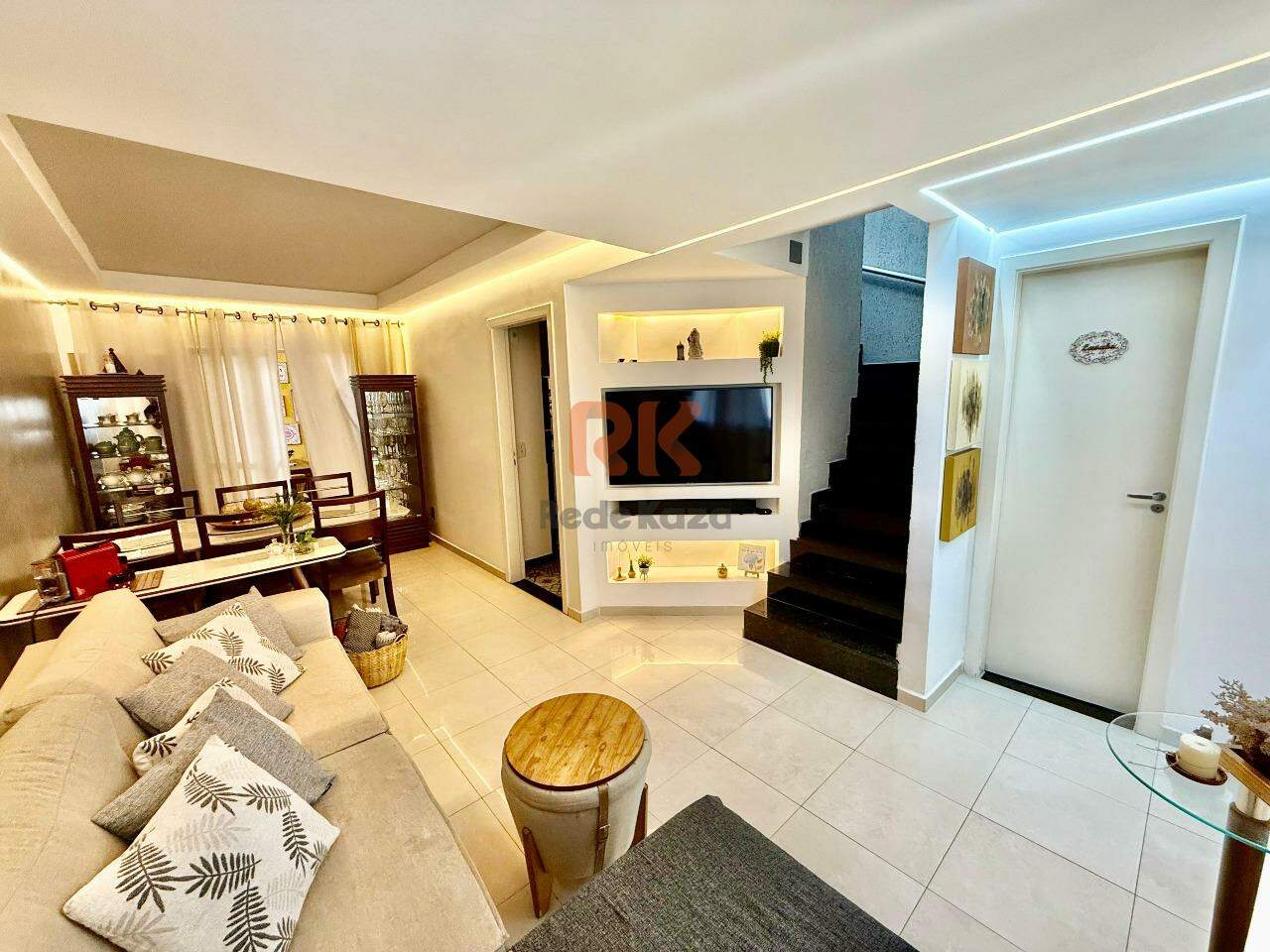 Casa em condomínio à venda no Cabral: 
