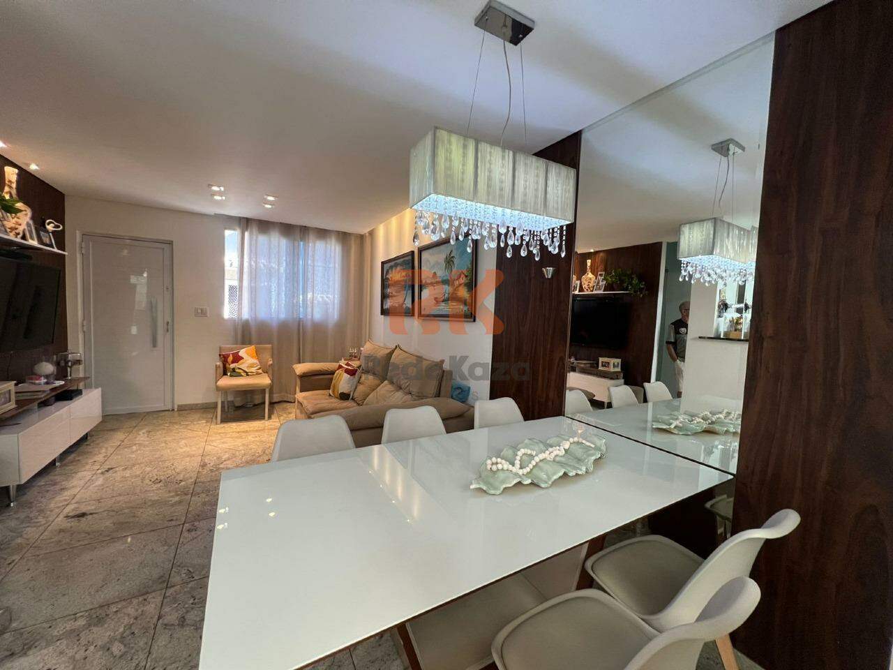 Casa em condomínio à venda no Castelo: 