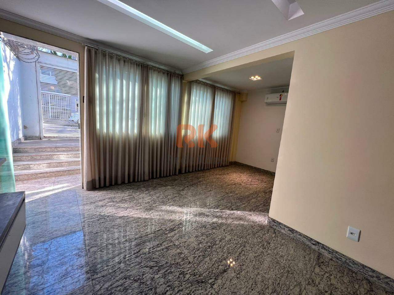 Casa geminada à venda no Santa Terezinha: 