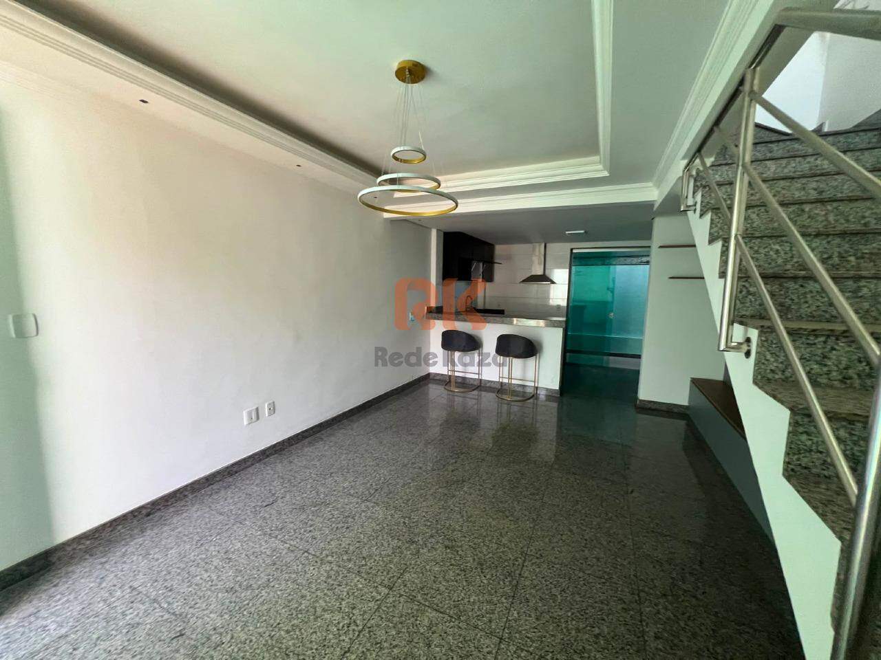 Casa geminada à venda no Santa Terezinha: 