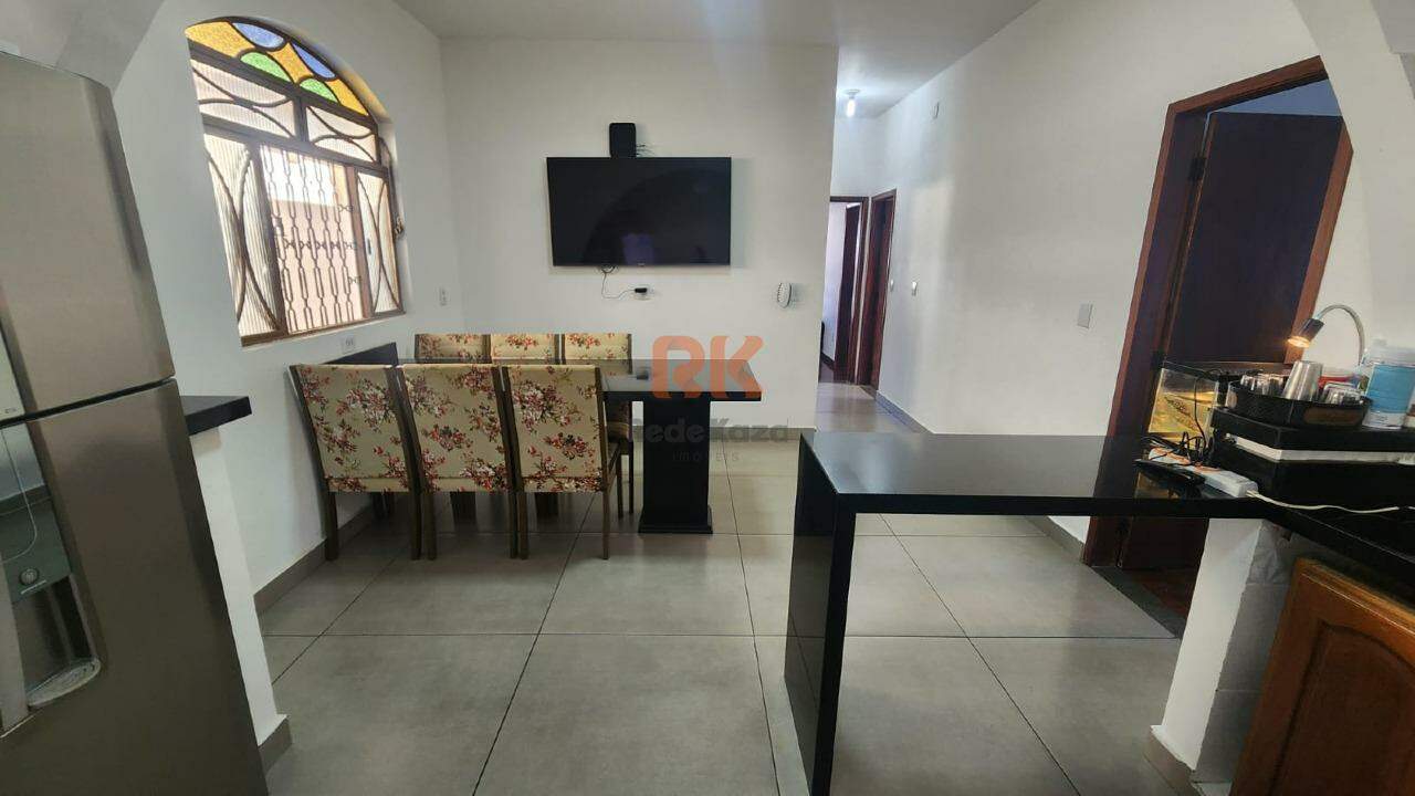 Casa à venda no Jardim Perola: 
