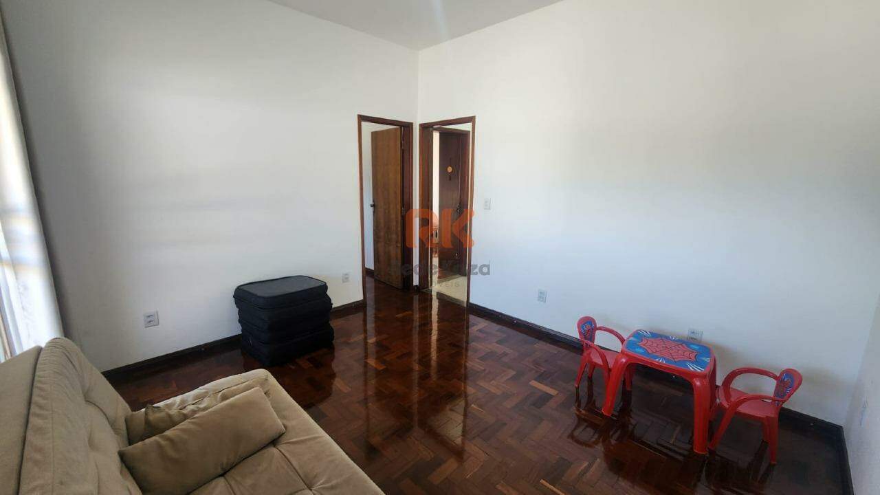 Casa à venda no Jardim Perola: 