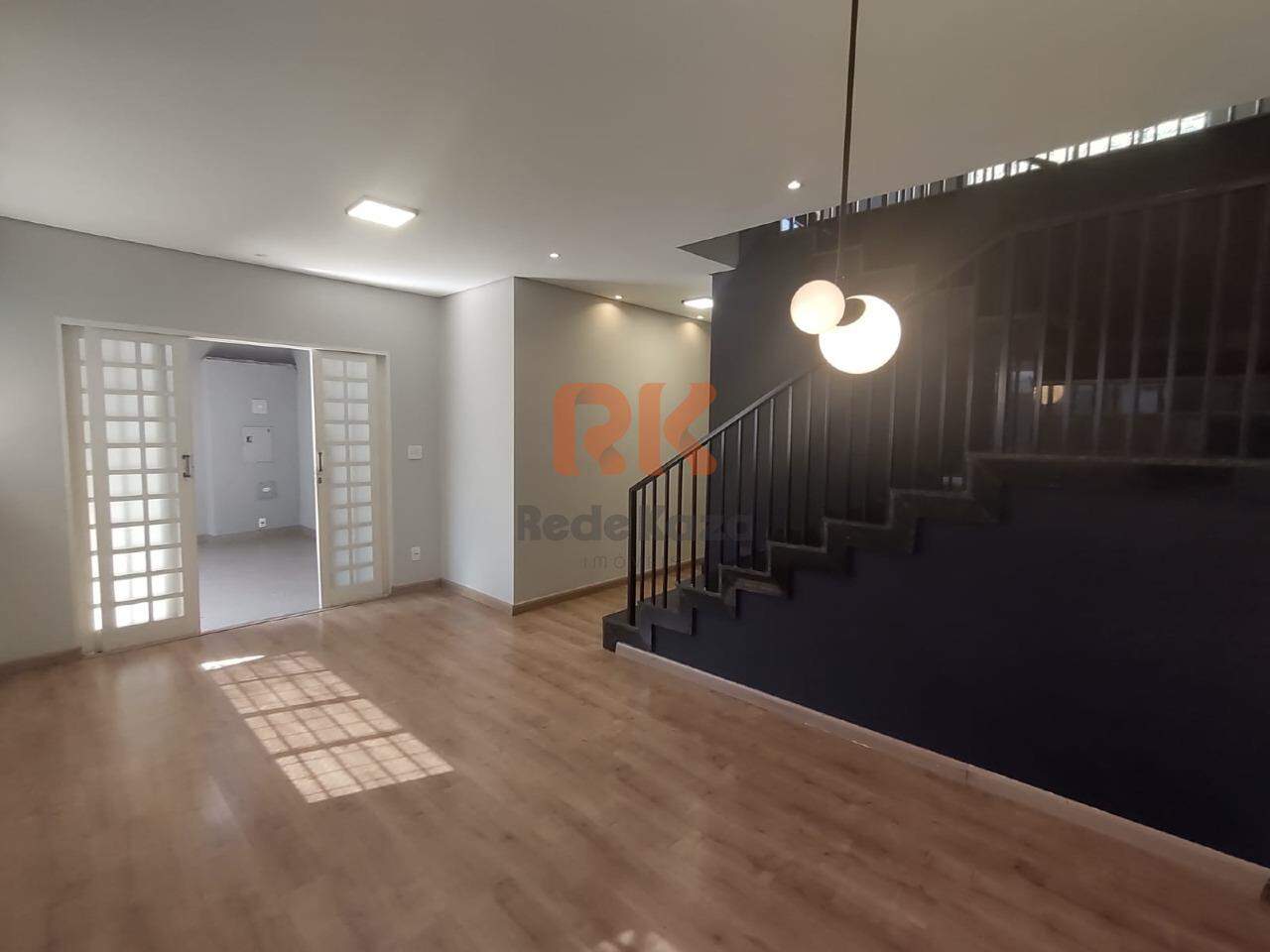 Casa para aluguel no Liberdade: 