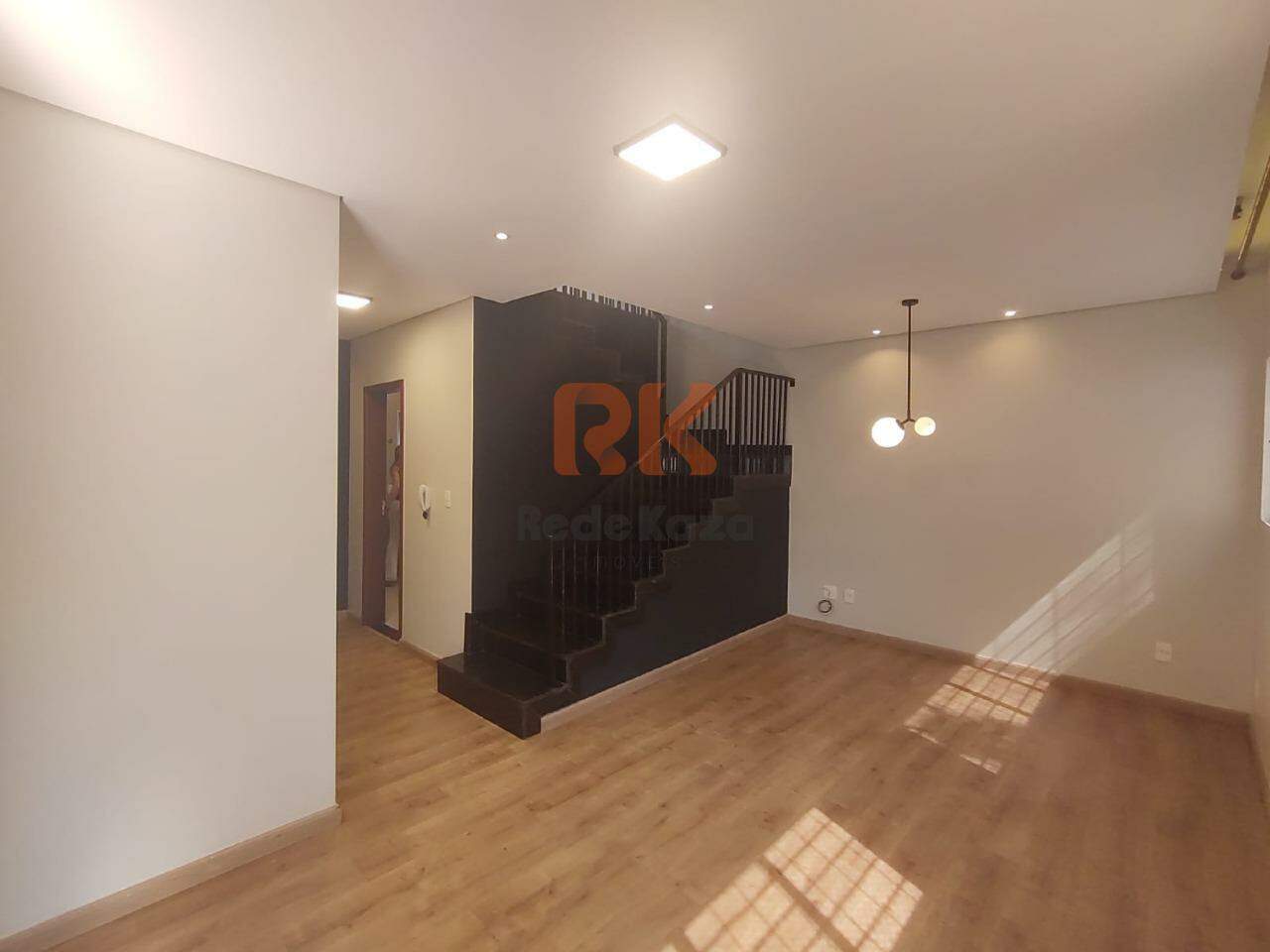 Casa para aluguel no Liberdade: 
