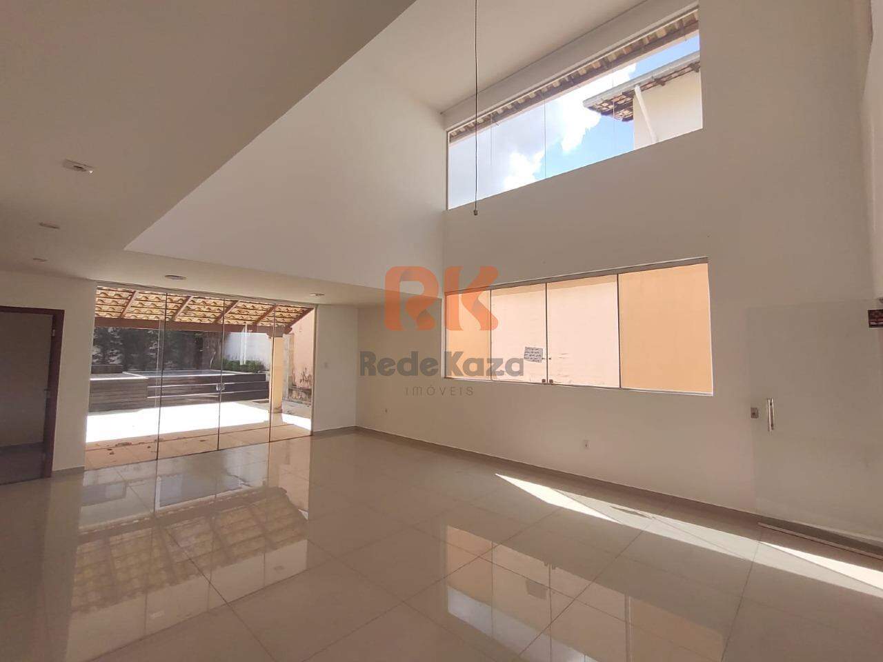 Casa Duplex à venda no Trevo: 