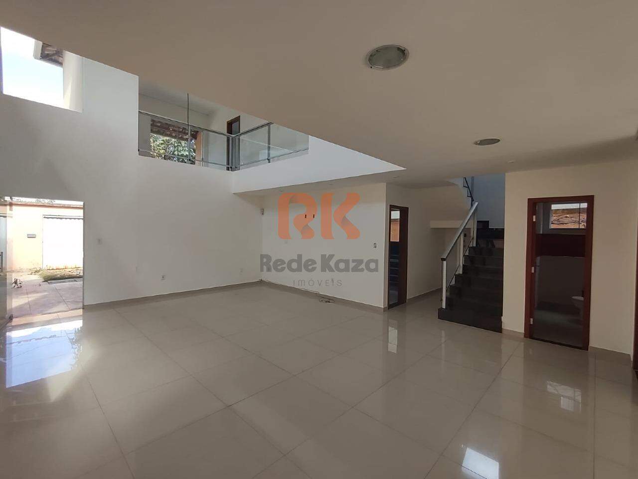 Casa Duplex à venda no Trevo: 