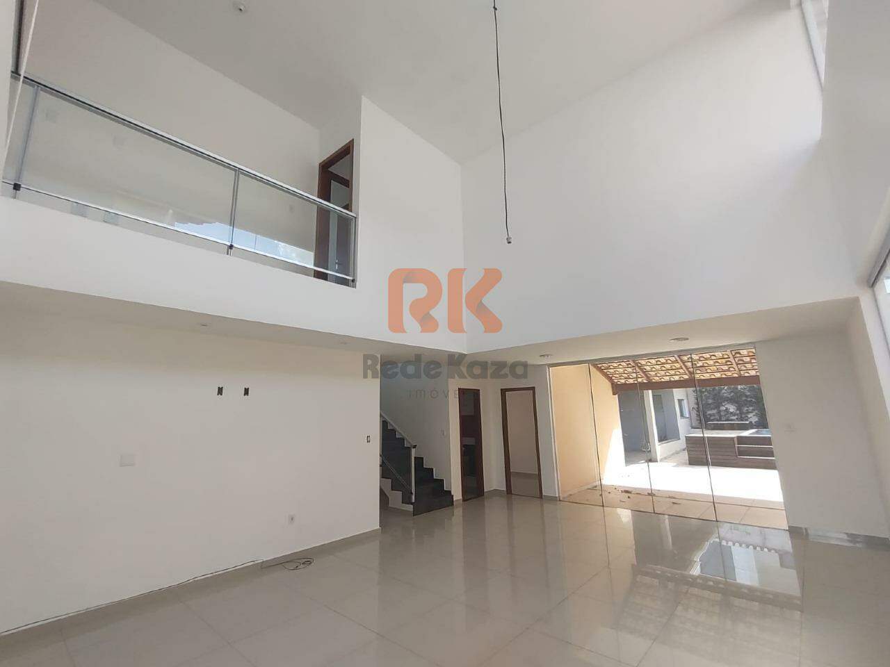 Casa Duplex à venda no Trevo: 