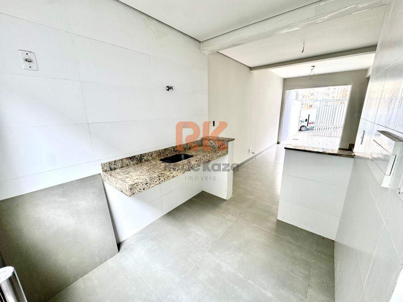 Casa geminada à venda no Planalto: 
