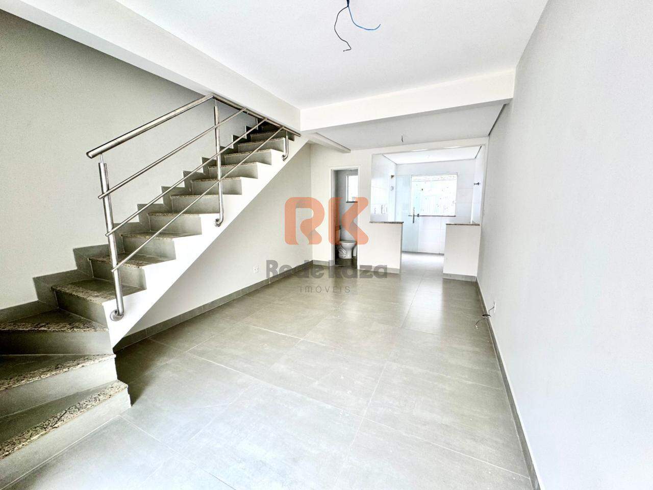 Casa geminada à venda no Planalto: 