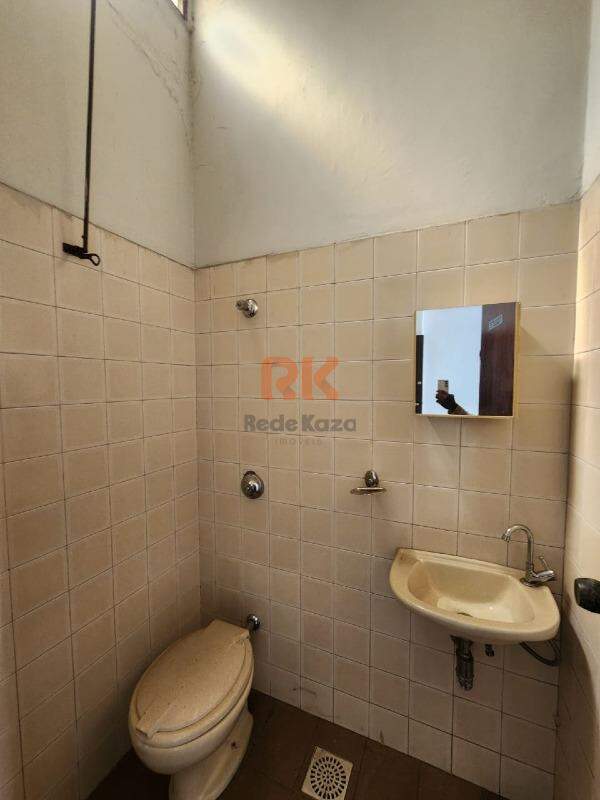 Sala à venda no Alípio de Melo: 