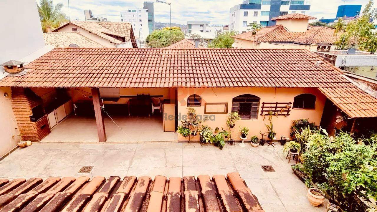 Casa à venda no Castelo: 