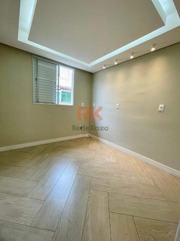 Casa em condomínio à venda no Cabral: 