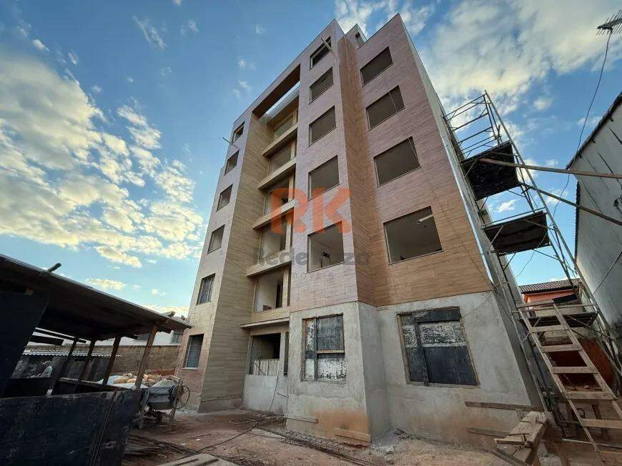 Apartamento à venda no Santa Mônica: 
