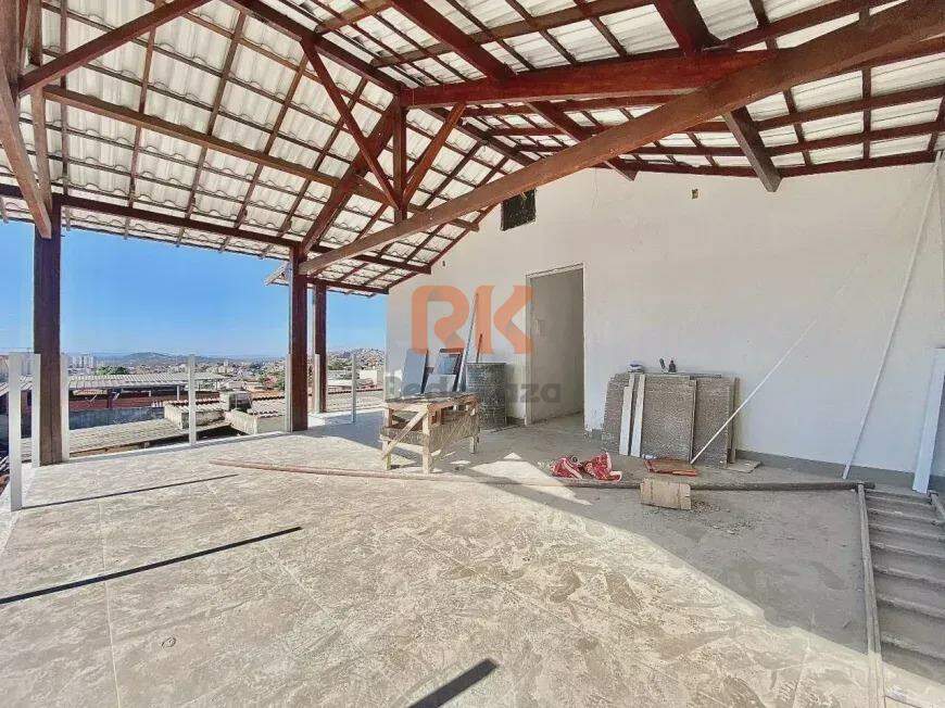 Casa à venda no Planalto: 