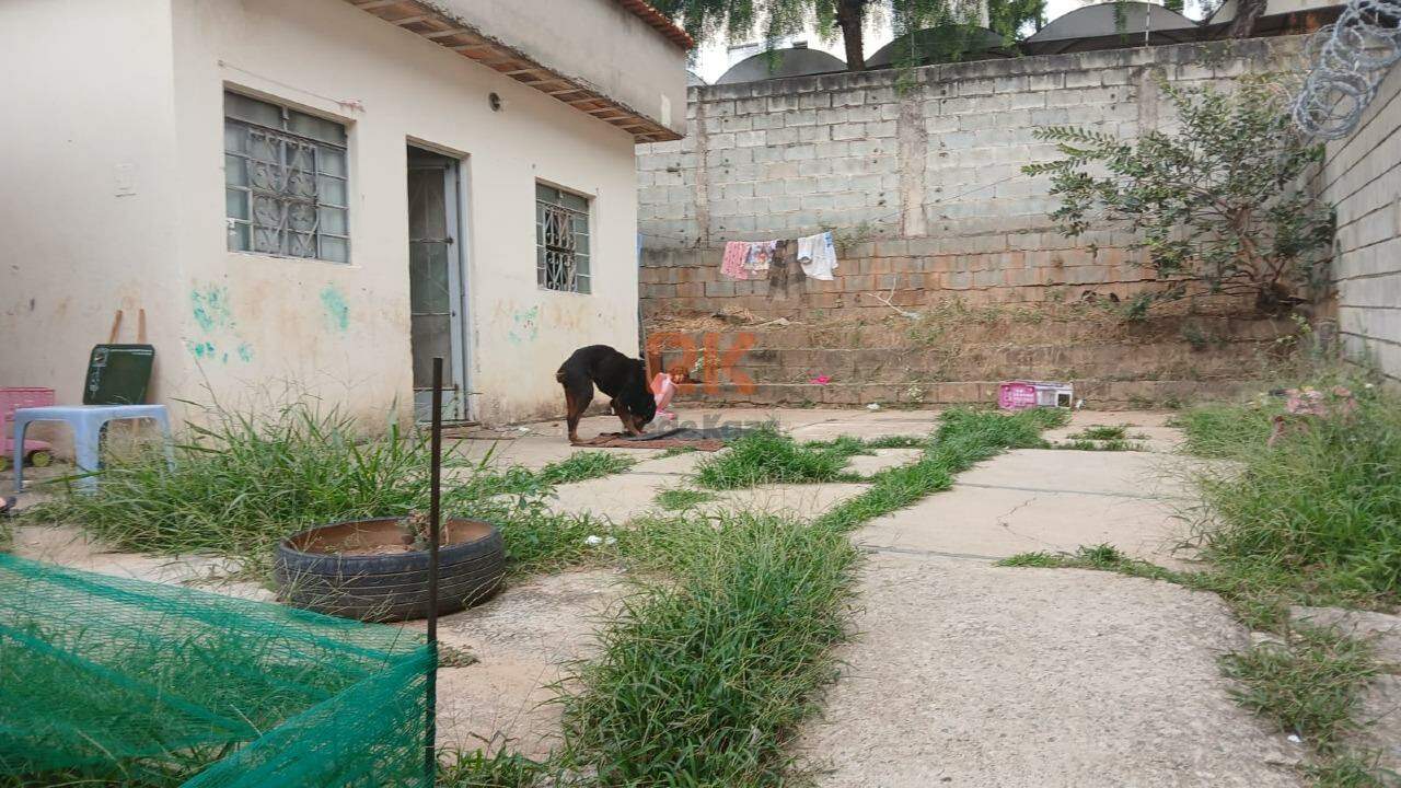Lote à venda no Cabral: 