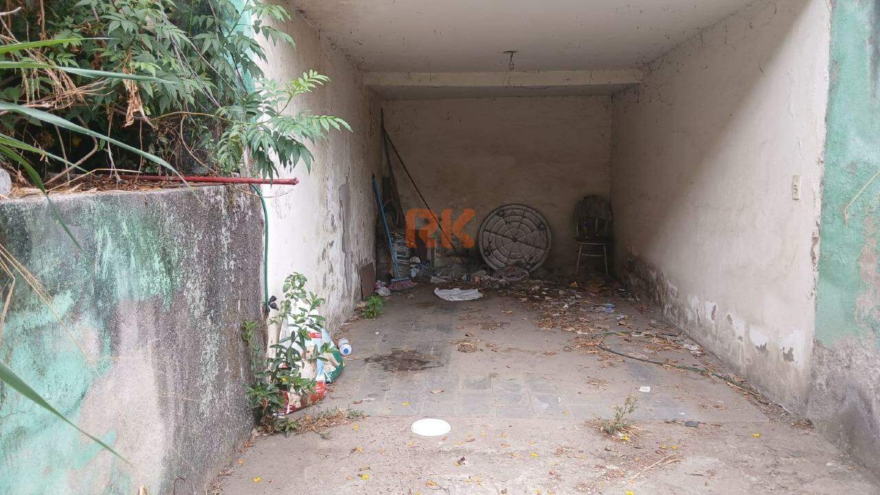 Lote à venda no Cabral: 