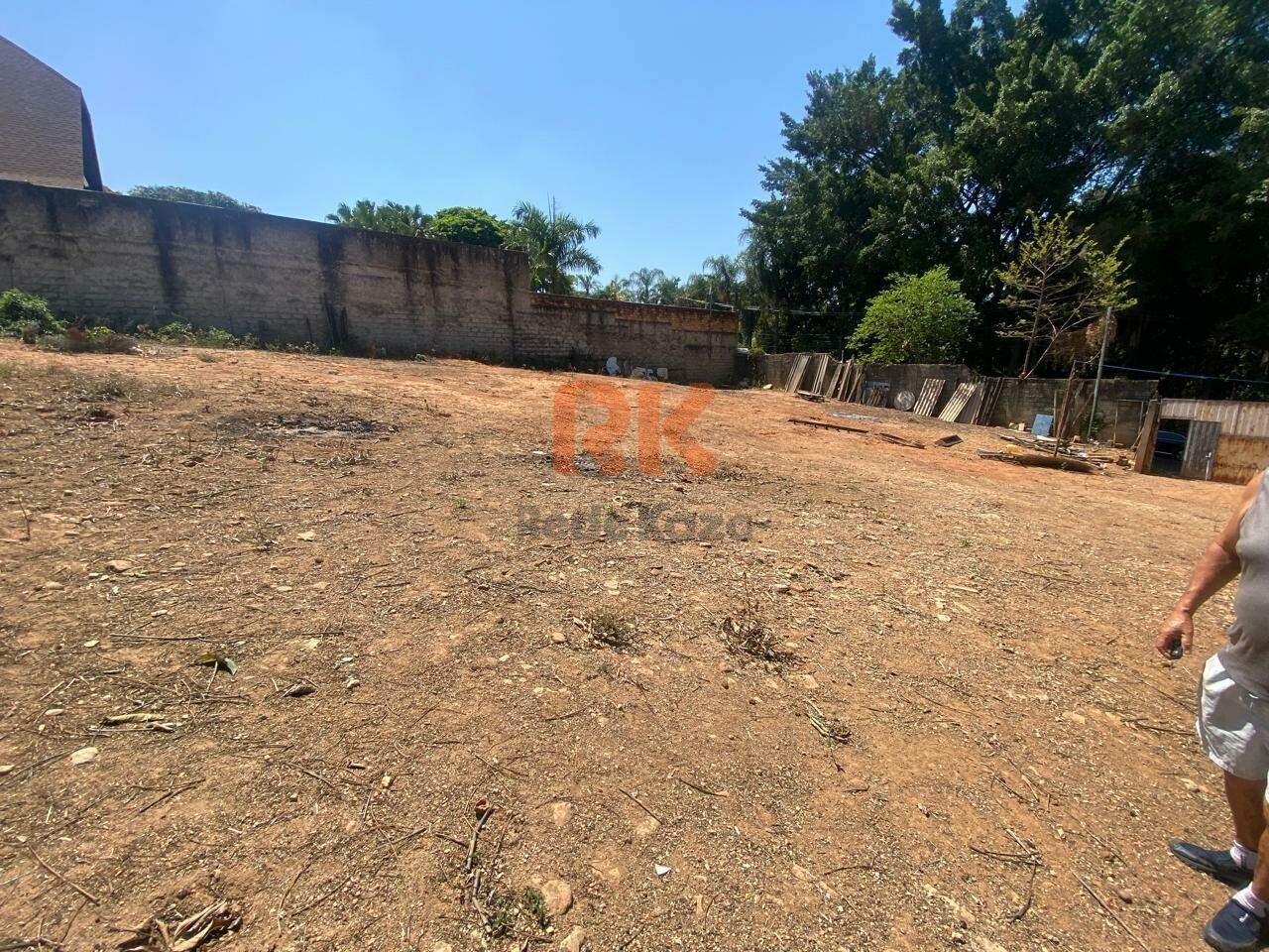 Lote à venda no Braúnas: 