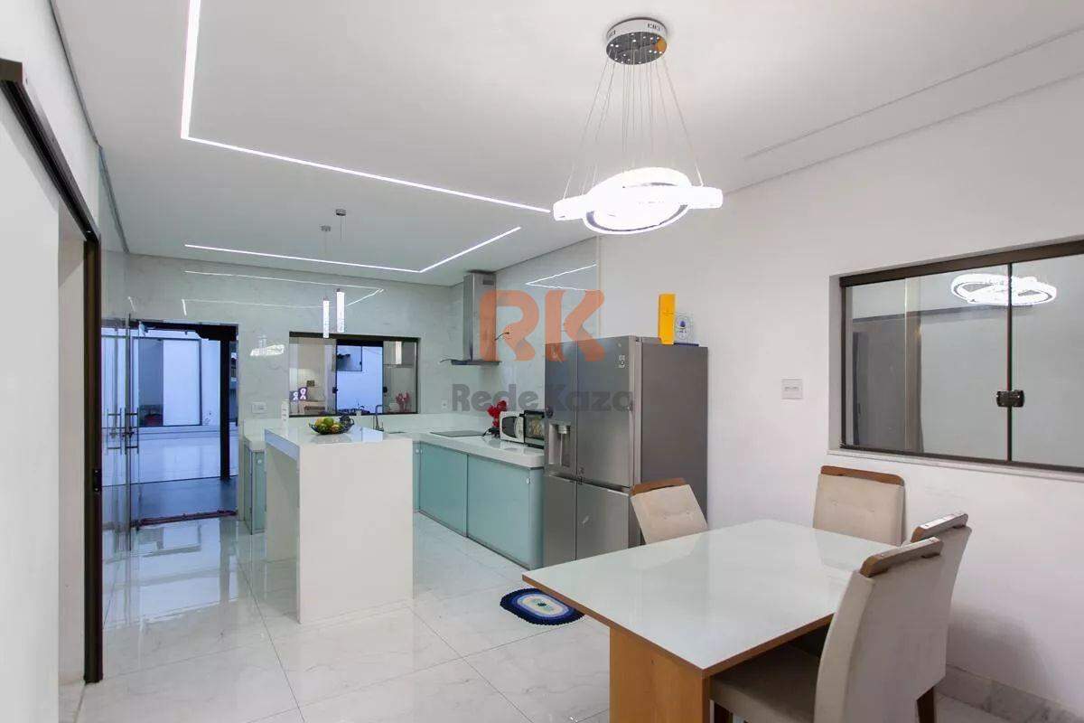 Casa à venda no Santa Mônica: 