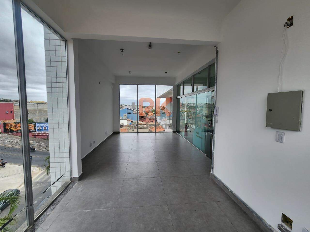 Sala para aluguel no Ressaca: 