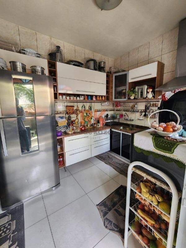 Casa à venda no Arvoredo: 