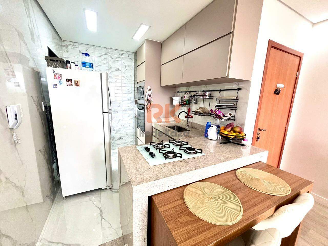 Apartamento à venda no Cabral: 