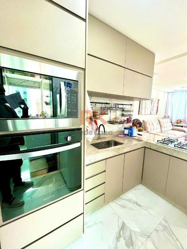 Apartamento à venda no Cabral: 