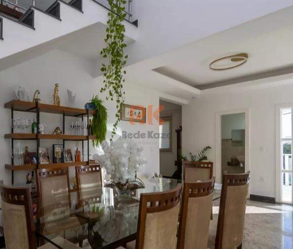 Casa em condomínio à venda no Paquetá: 
