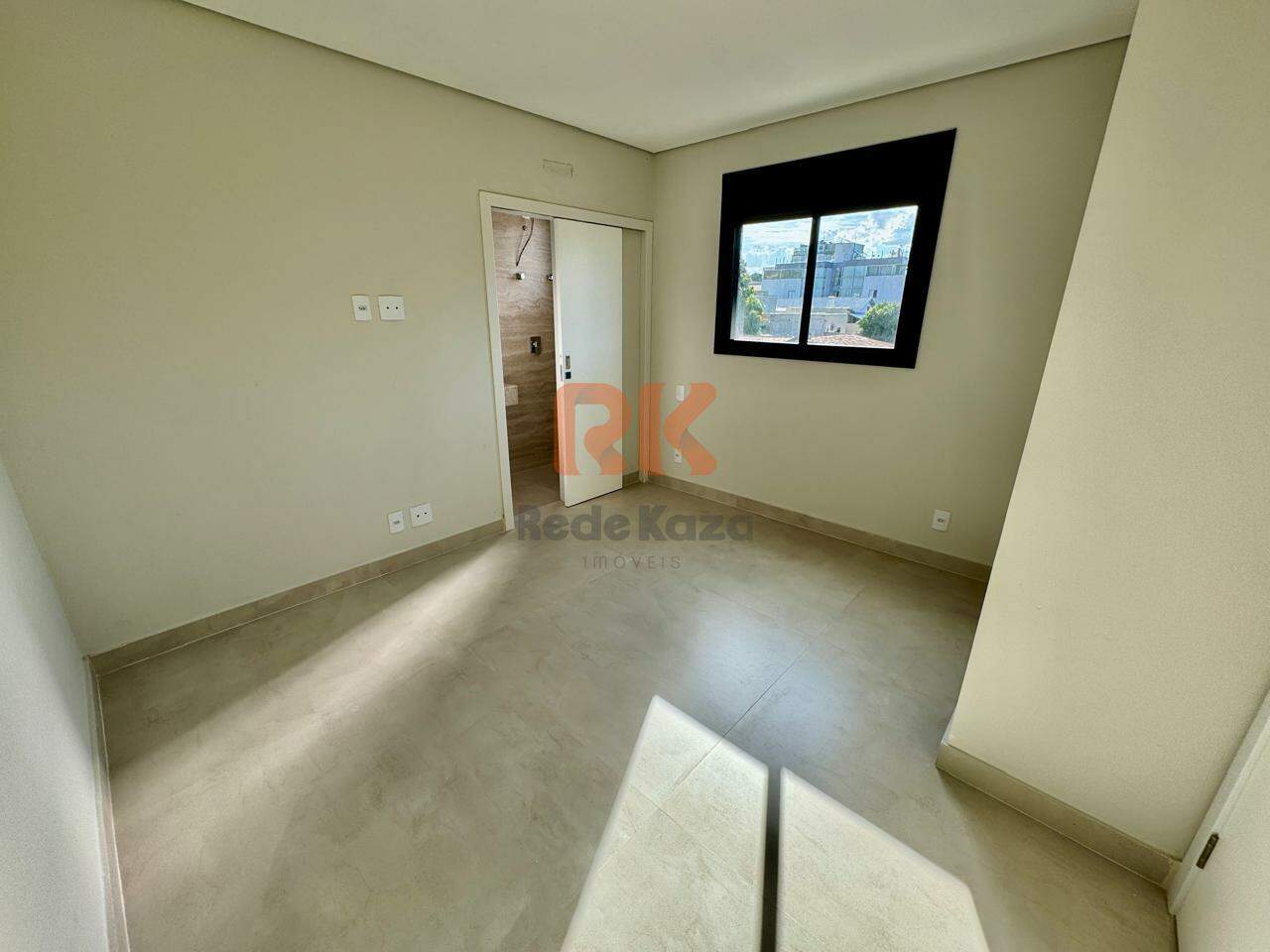 Apartamento à venda no Itapoã: 