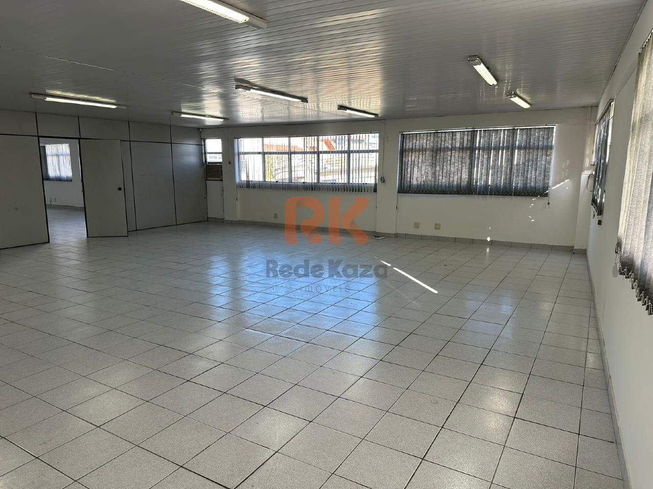 Salão para aluguel no Floramar: 