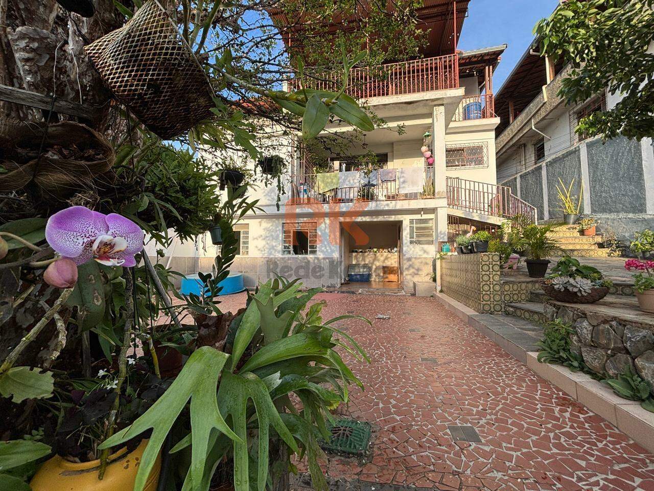 Casa à venda no Graça: 