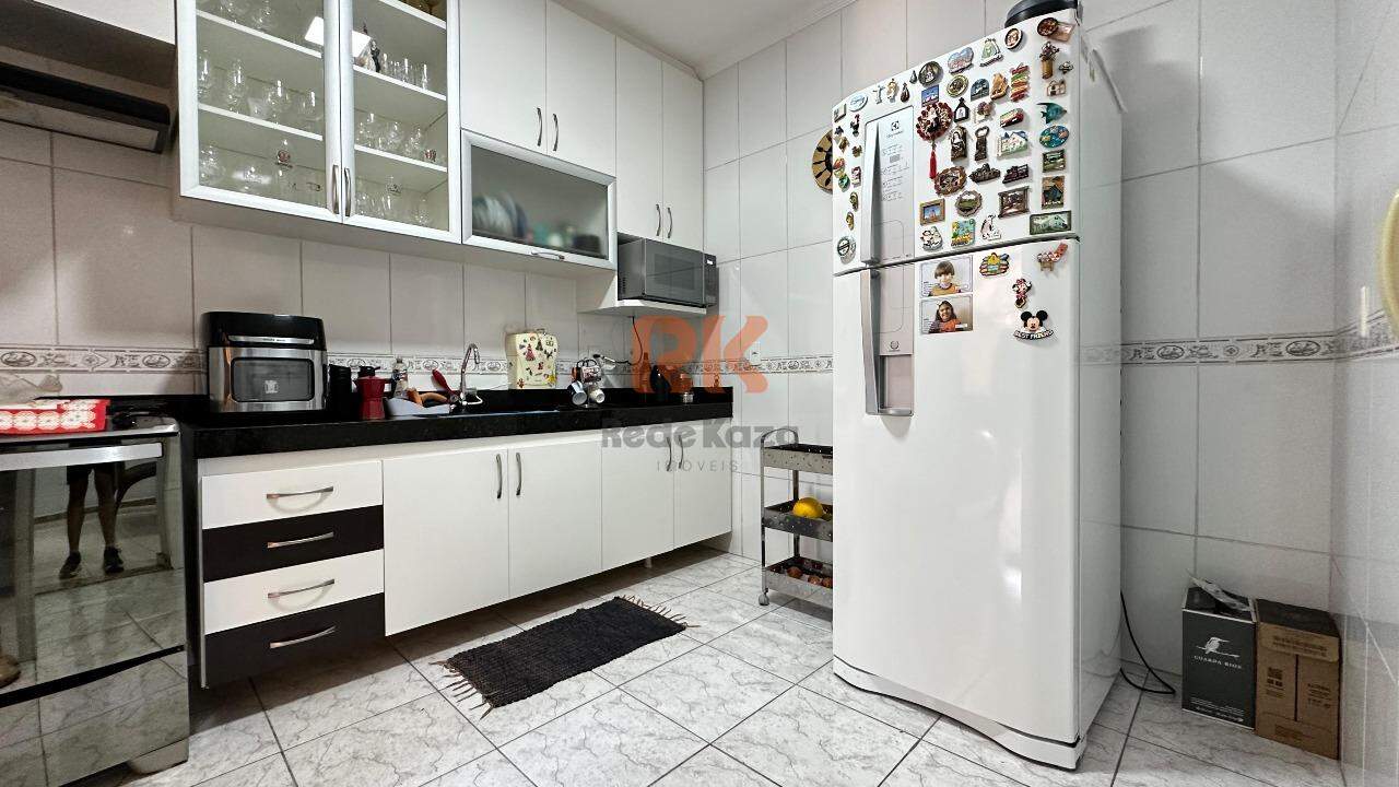 Casa geminada à venda no Santa Amélia: 