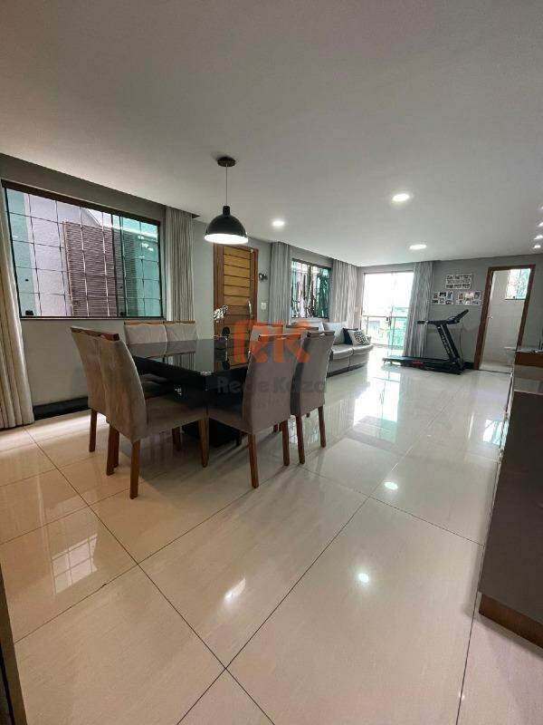 Casa geminada à venda no Cabral: 