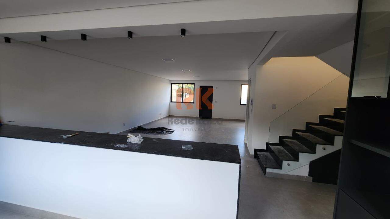 Casa em condomínio para aluguel no Trevo: 