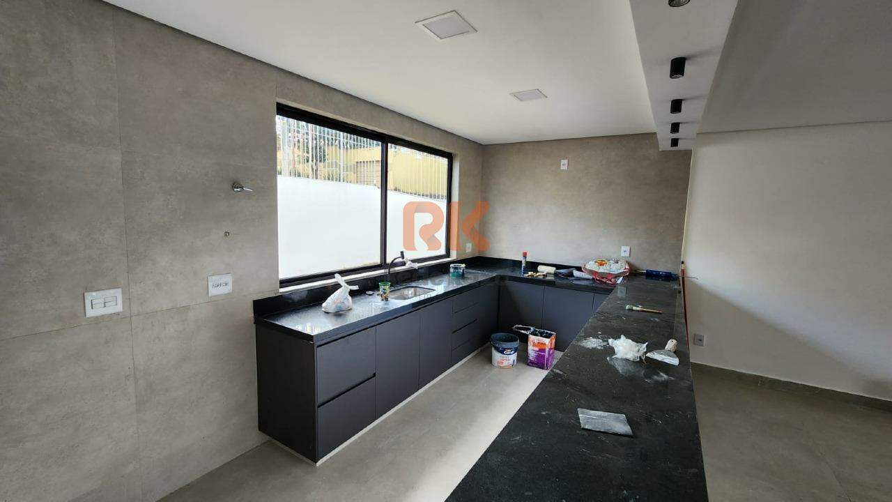 Casa em condomínio para aluguel no Trevo: 