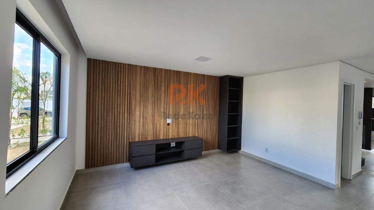 Casa em condomínio para aluguel no Trevo: 