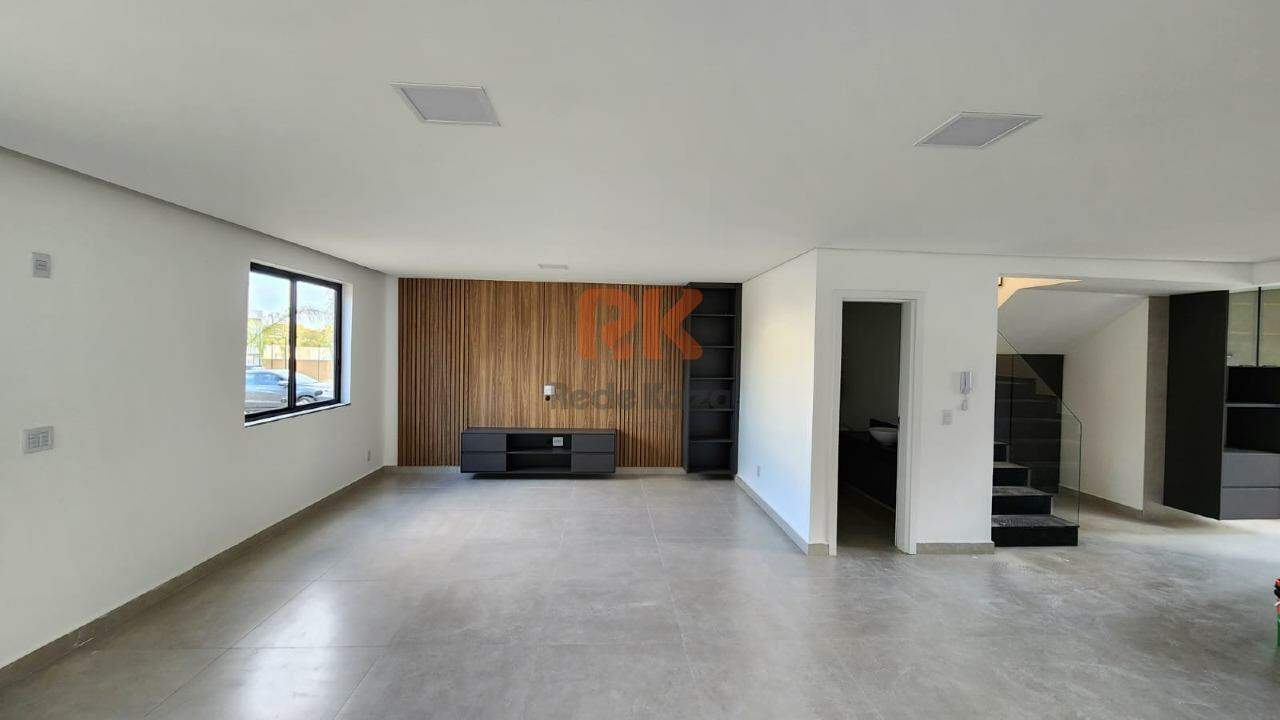 Casa em condomínio para aluguel no Trevo: 
