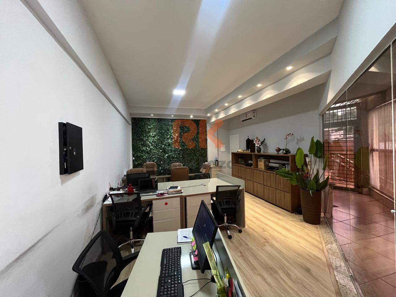Sala para aluguel no Manacás: 