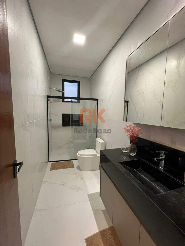Casa em condomínio à venda no Residencial Golden Class: 