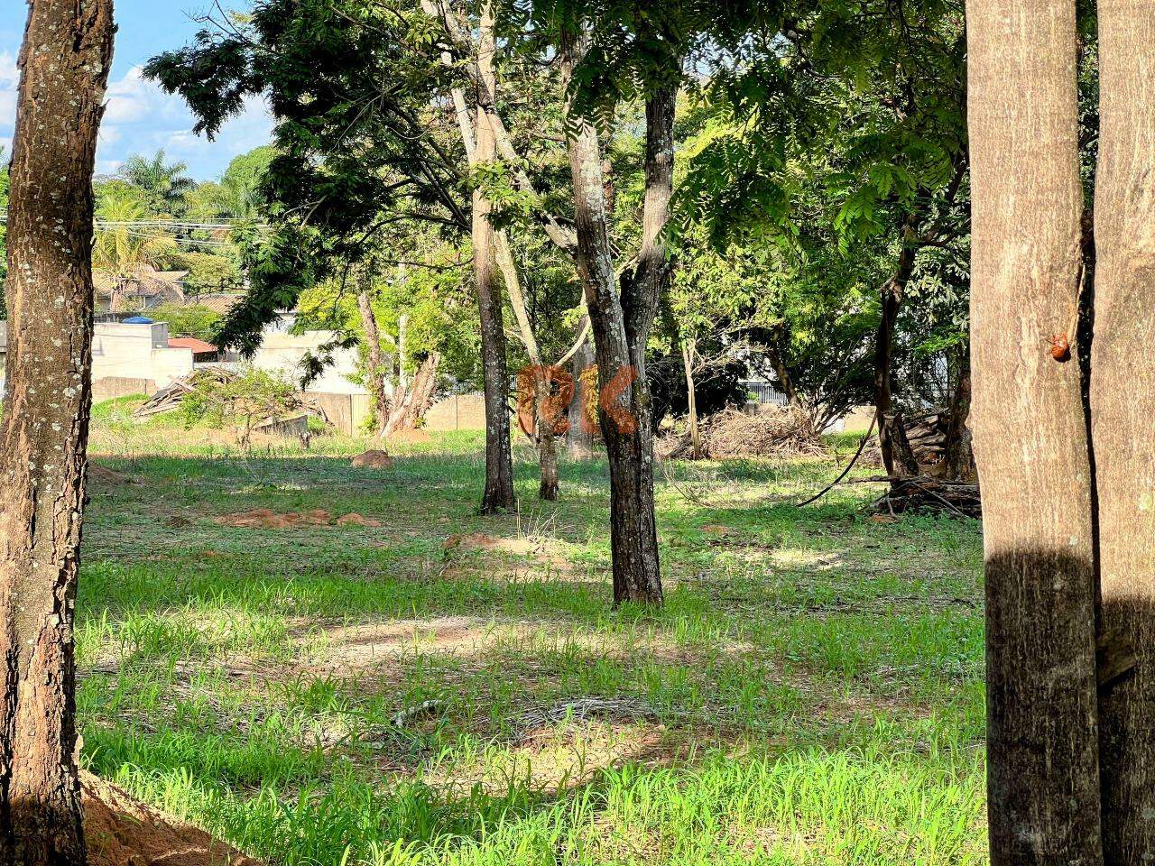 Lote à venda no Braúnas: 
